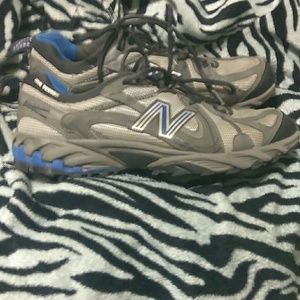 Women's New Balance 573 All Terrain size 8